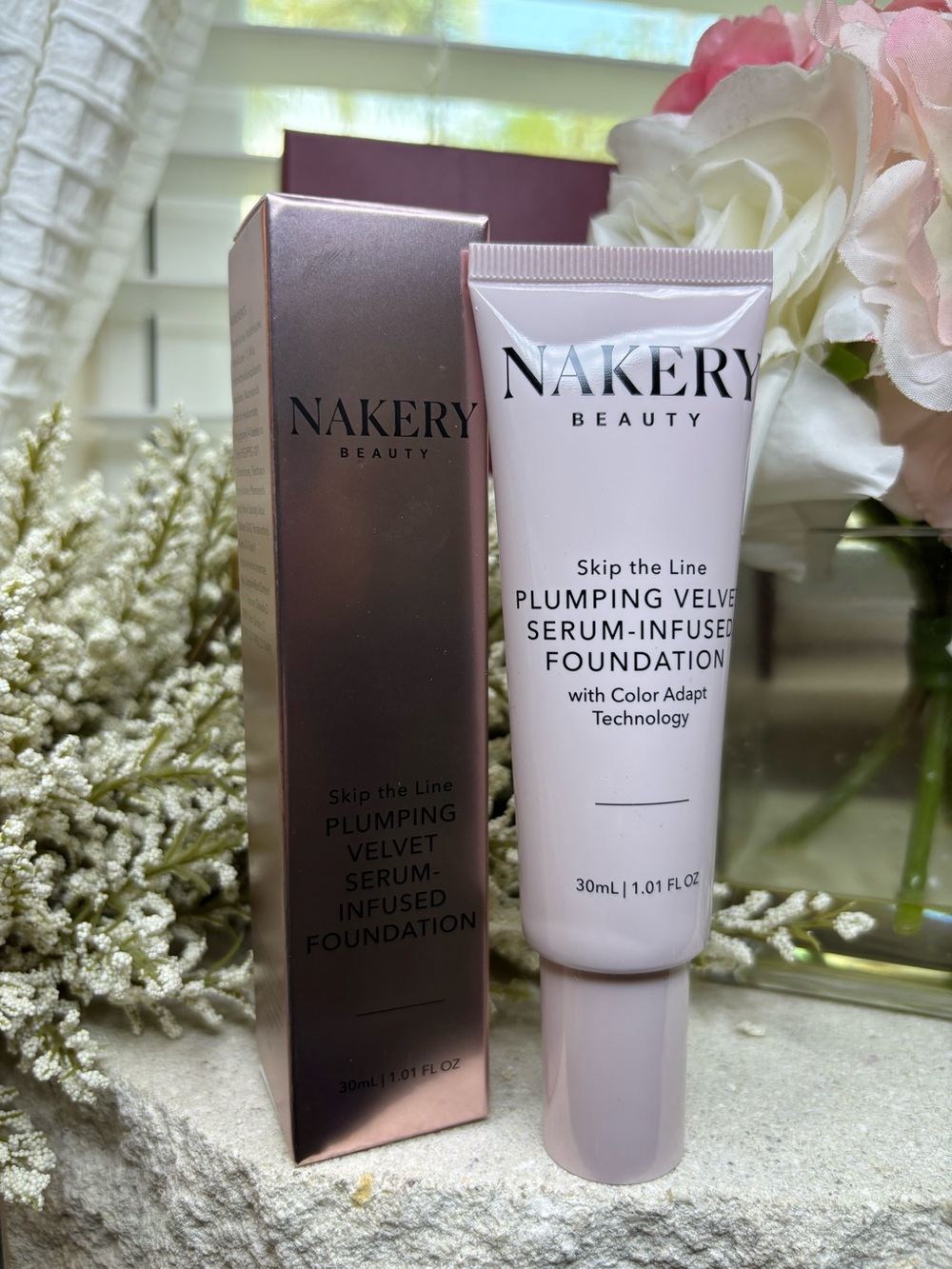 NIB-Nakery Beauty-Skip the Line Instant Coverage Plumping Velvet Foundation